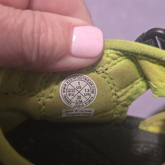Keen Size 1 Kids Sandals - Picture 2 of 7